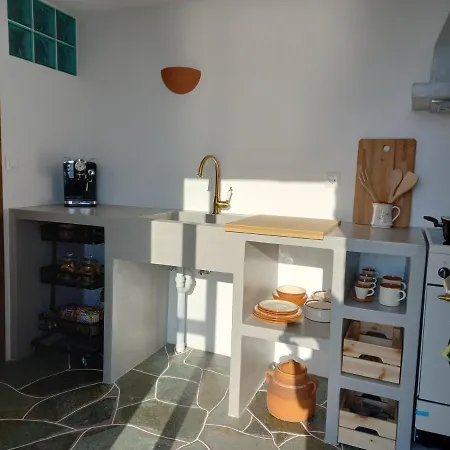 Madilida Sifnos *